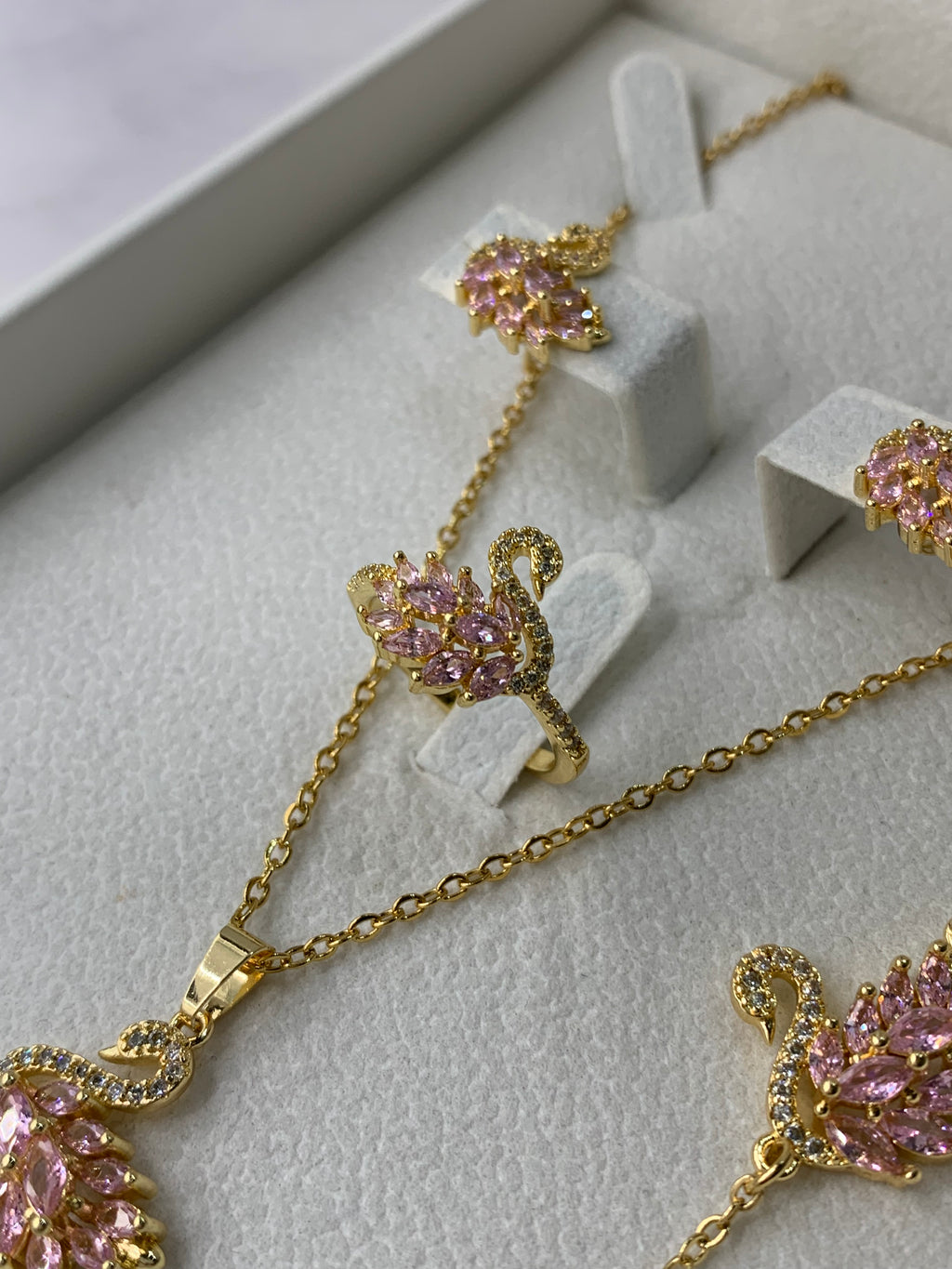 Parure Swan 4 psc